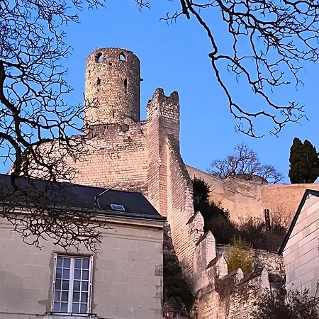 Le Gargantua, Appartement A 500M Du Chateau Chinon Exterior photo